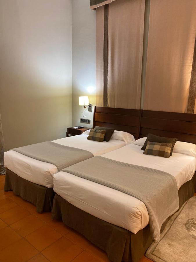 Parador De Касерес Экстерьер фото