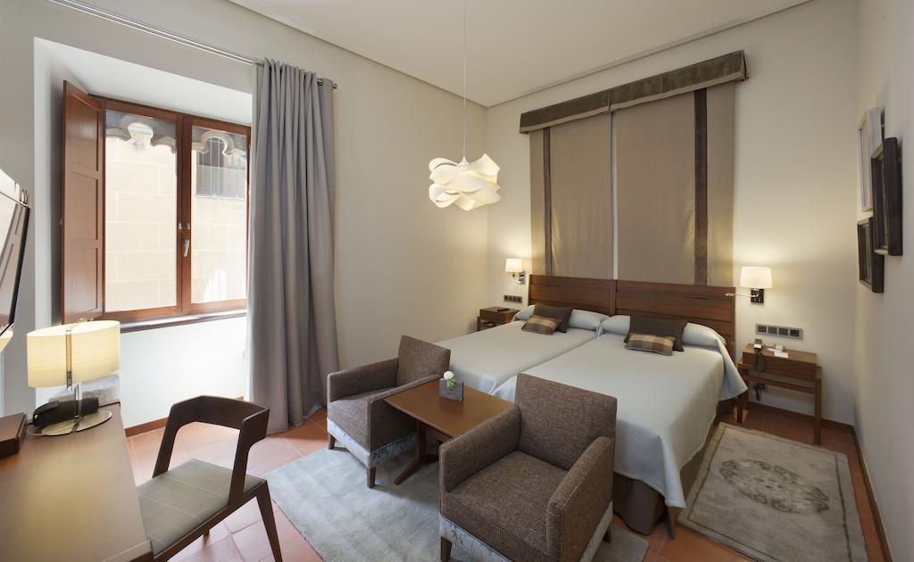 Parador De Касерес Экстерьер фото