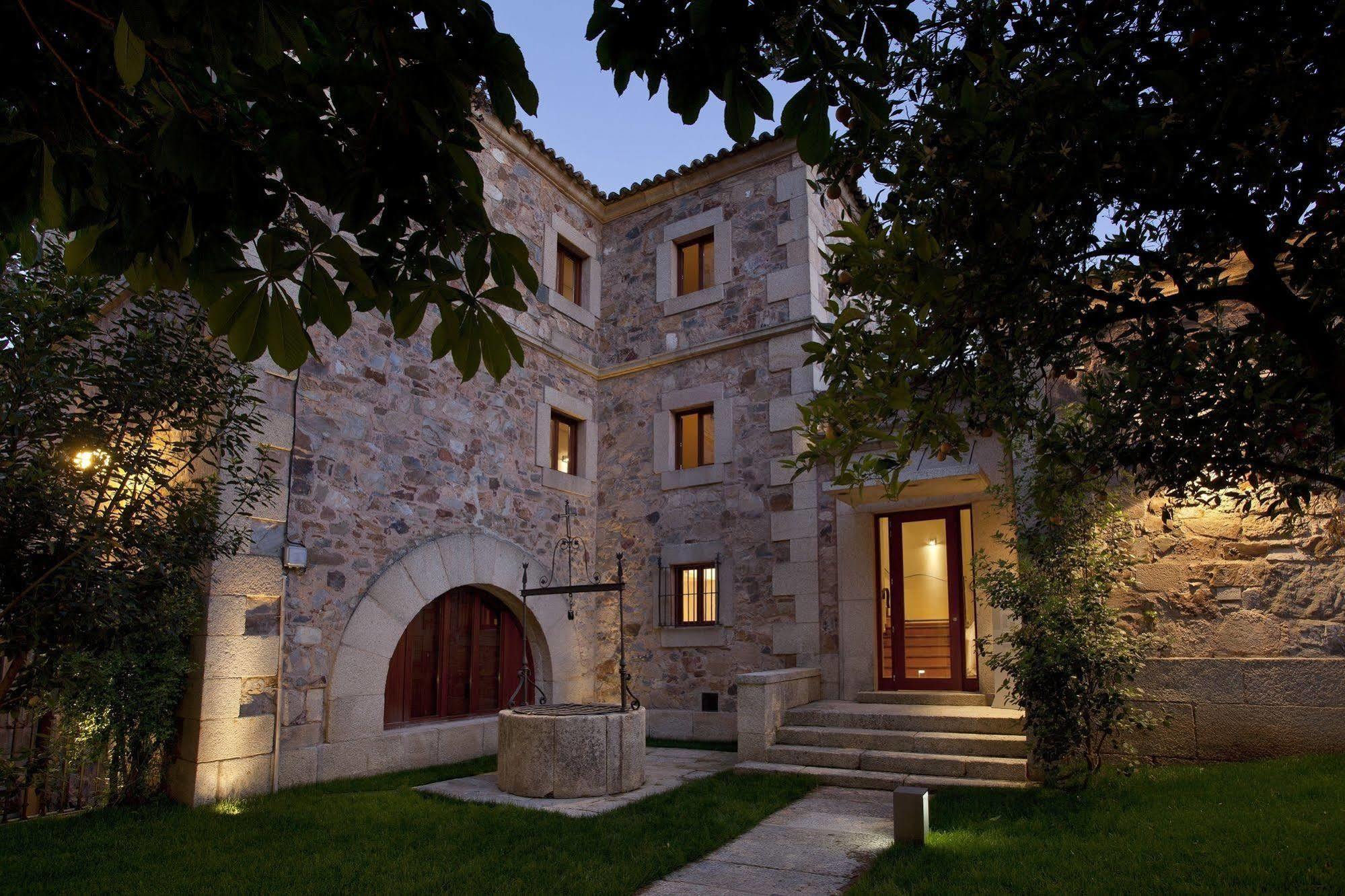 Parador De Касерес Экстерьер фото